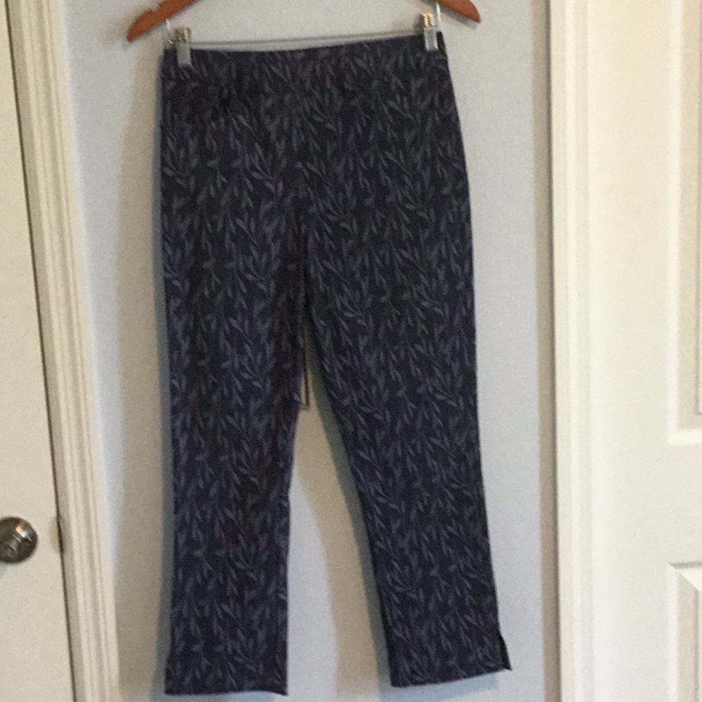 Navy blue loose-fit stretch slacks with leaf design
